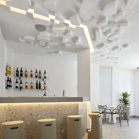 فندق Kouros Village - Adults Only 4*